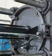 Innovador mecanismo de ajuste del molde